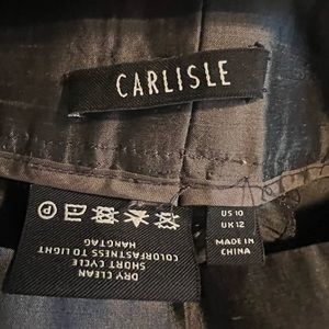 Beautiful silk pant. Barely worn and no signs of wear or tear.